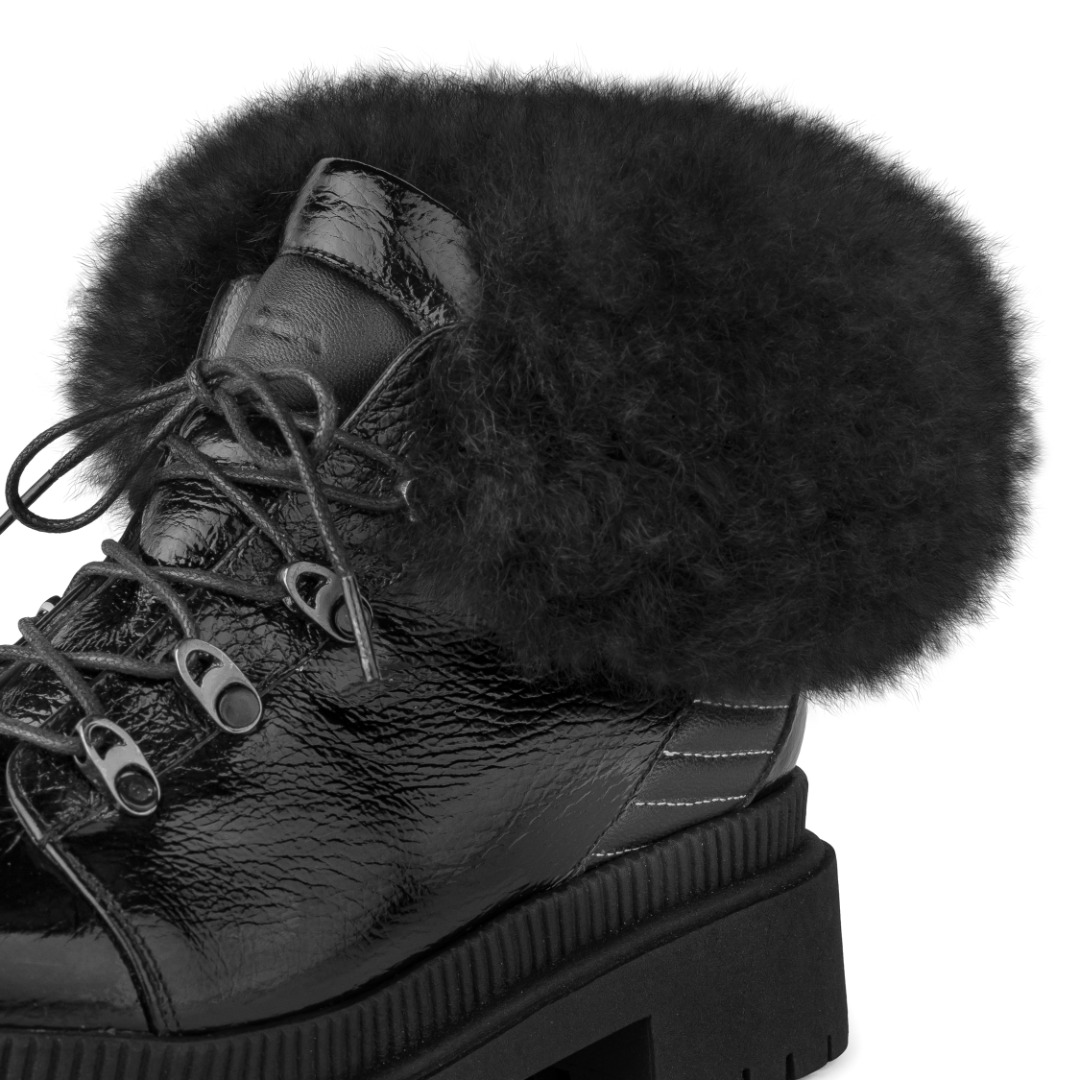 GISSE BLACK