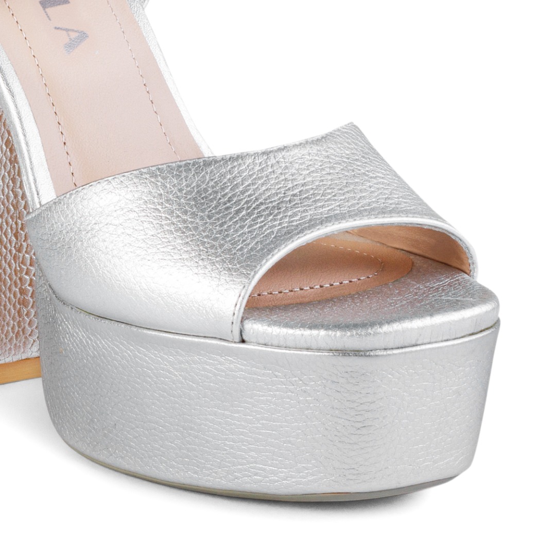 DONATELLA SILVER