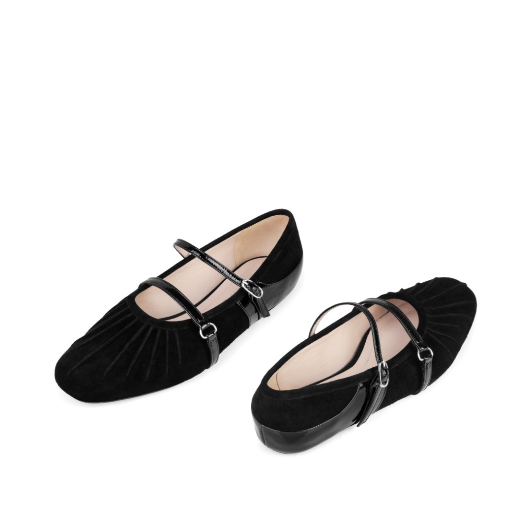 PRISCILA PURE BLACK